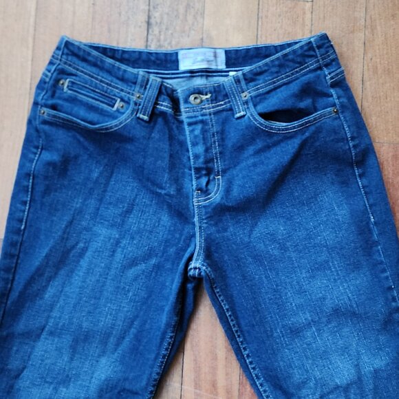 Signature by Levi Strauss Dark Wash Denim Cropped Jeans Size 10 - Picture 5 of 15